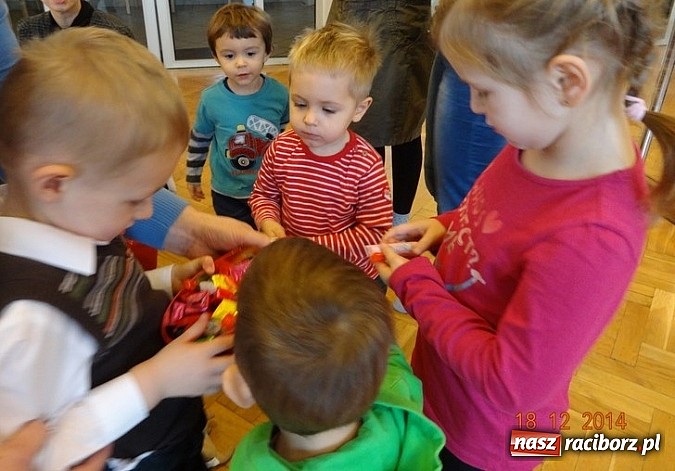 Zdjęcie w galerii na portalu naszraciborz.pl: Jak w Fiku-miku na święta czekamy wiadomości z regionu