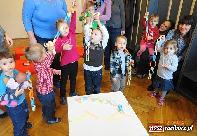 Zdjęcie w galerii na portalu naszraciborz.pl: Jak w Fiku-miku na święta czekamy wiadomości z regionu