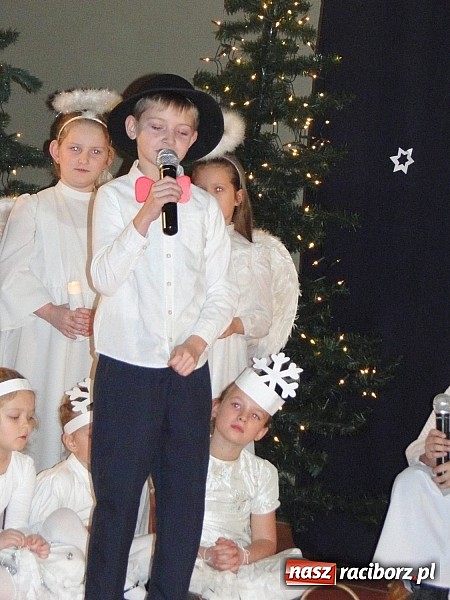 Zdjęcie w galerii na portalu naszraciborz.pl: Nastrojowe jasełka w ZSP w Górkach Śl. wiadomości z regionu