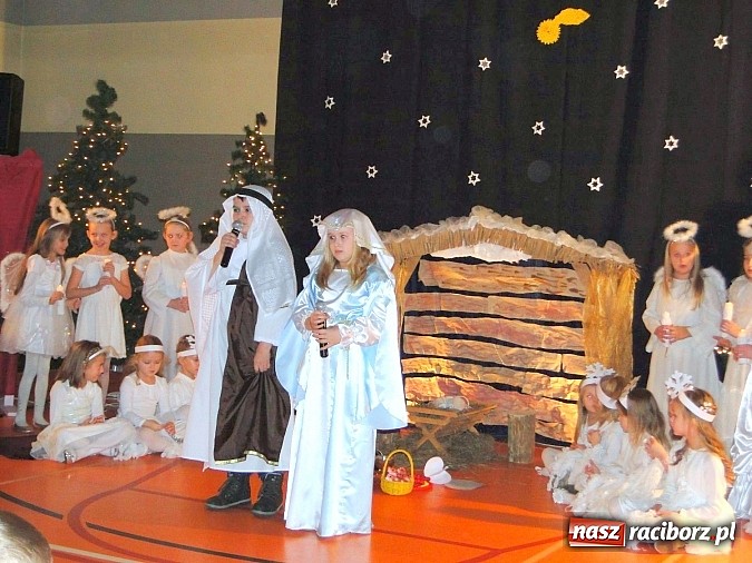 Zdjęcie w galerii na portalu naszraciborz.pl: Nastrojowe jasełka w ZSP w Górkach Śl. wiadomości z regionu