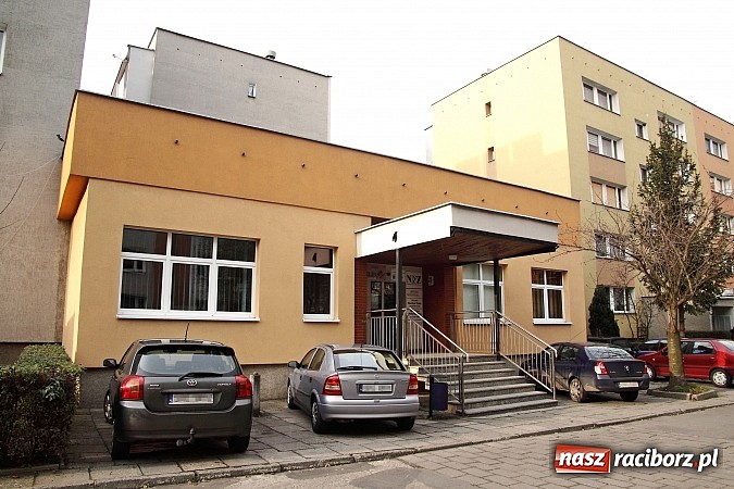 Zdjęcie w galerii na portalu naszraciborz.pl: ESWT: nieinwazyjna metoda – skuteczna alternatywa dla leczenia operacyjnego wiadomości z regionu