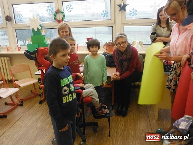 Zdjęcie w galerii na portalu naszraciborz.pl: Raciborski Medyk z wizytą w ZSS wiadomości z regionu