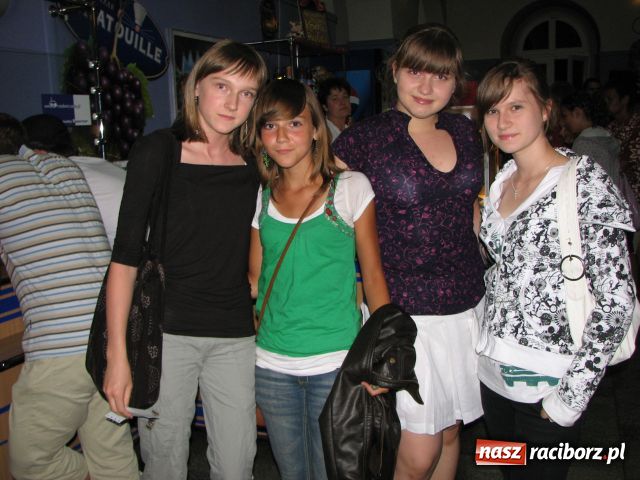 Zdjęcie w galerii na portalu naszraciborz.pl: Rekordowa nocna premiera Harrego Pottera   wiadomości z regionu