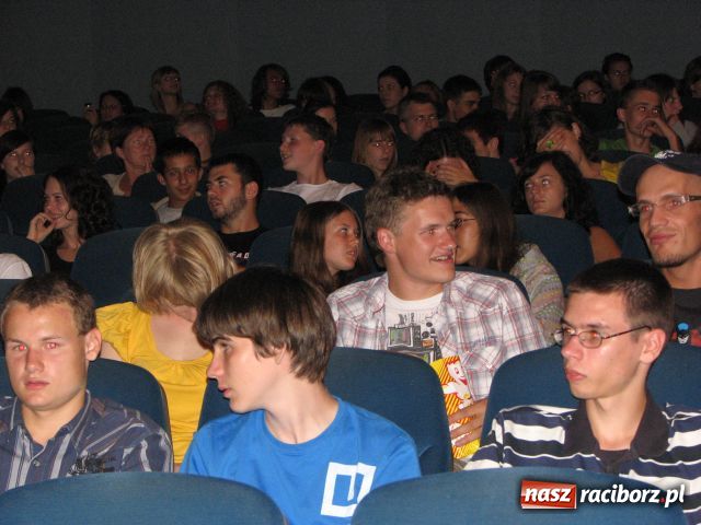 Zdjęcie w galerii na portalu naszraciborz.pl: Rekordowa nocna premiera Harrego Pottera   wiadomości z regionu
