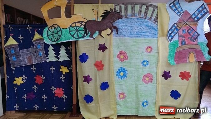 Zdjęcie w galerii na portalu naszraciborz.pl: Redebiut bibliotecznego teatru kukiełkowego Bajadera wiadomości z regionu