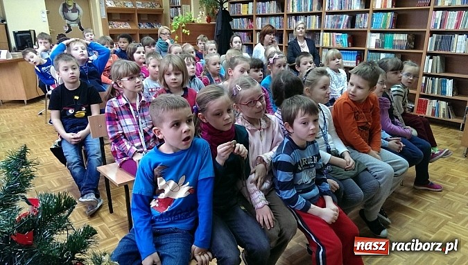 Zdjęcie w galerii na portalu naszraciborz.pl: Redebiut bibliotecznego teatru kukiełkowego Bajadera wiadomości z regionu