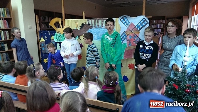 Zdjęcie w galerii na portalu naszraciborz.pl: Redebiut bibliotecznego teatru kukiełkowego Bajadera wiadomości z regionu