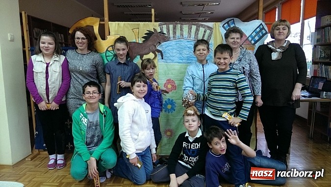 Zdjęcie w galerii na portalu naszraciborz.pl: Redebiut bibliotecznego teatru kukiełkowego Bajadera wiadomości z regionu