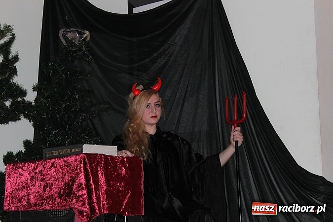 Zdjęcie w galerii na portalu naszraciborz.pl: Jasełka i wigilie klasowe w gimnazjum na Opawskiej wiadomości z regionu