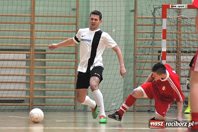 Zdjęcie w galerii na portalu naszraciborz.pl: HLPN: Pewne zwycięstwa Grotransu i AMJ Dach-Mig wiadomości z regionu