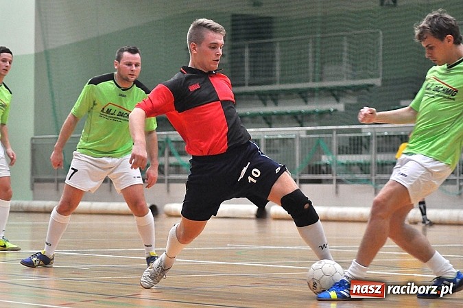 Zdjęcie w galerii na portalu naszraciborz.pl: HLPN: Pewne zwycięstwa Grotransu i AMJ Dach-Mig wiadomości z regionu