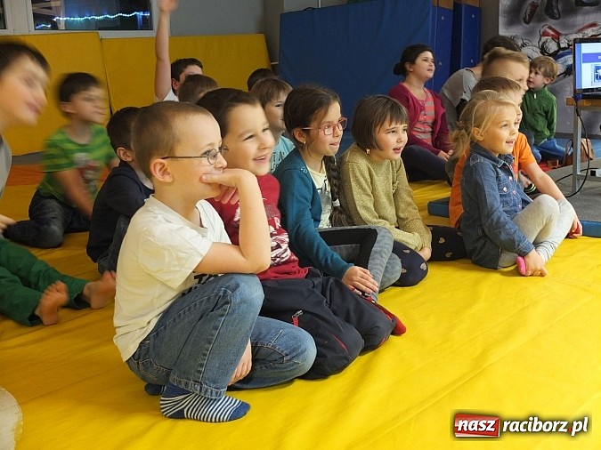 Zdjęcie w galerii na portalu naszraciborz.pl: Łamator, czyli profilaktyka na macie wiadomości z regionu