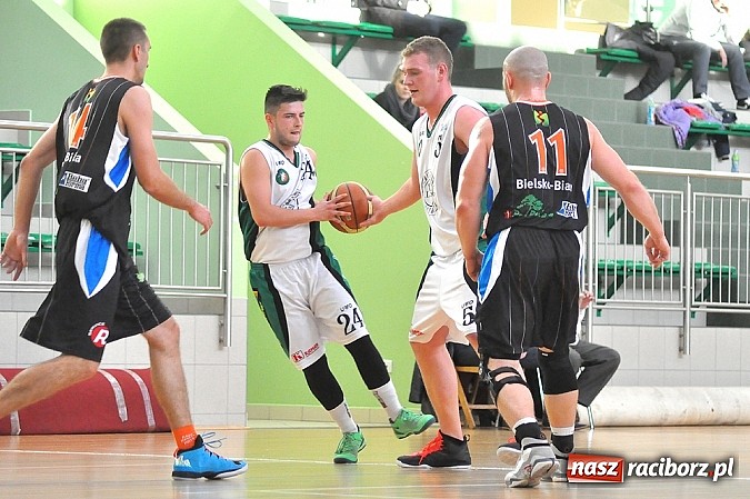 Zdjęcie w galerii na portalu naszraciborz.pl: Koszykówka Świąteczny prezent dla kibiców  wiadomości z regionu
