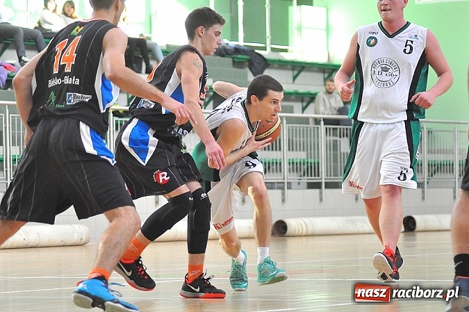 Zdjęcie w galerii na portalu naszraciborz.pl: Koszykówka Świąteczny prezent dla kibiców  wiadomości z regionu