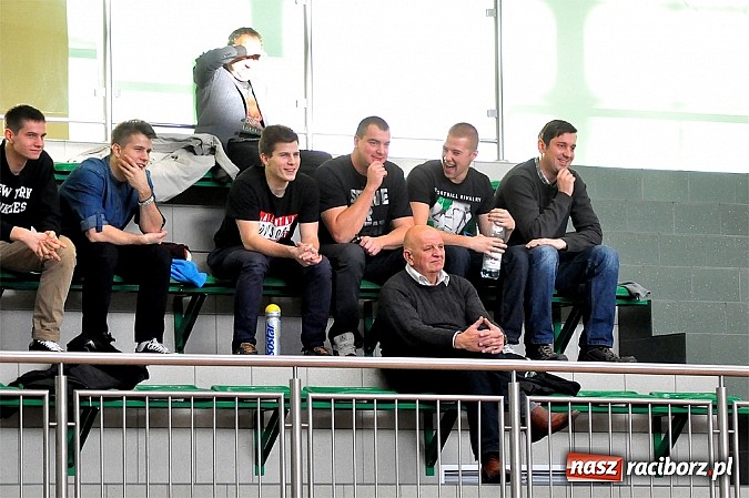 Zdjęcie w galerii na portalu naszraciborz.pl: Koszykówka Świąteczny prezent dla kibiców  wiadomości z regionu