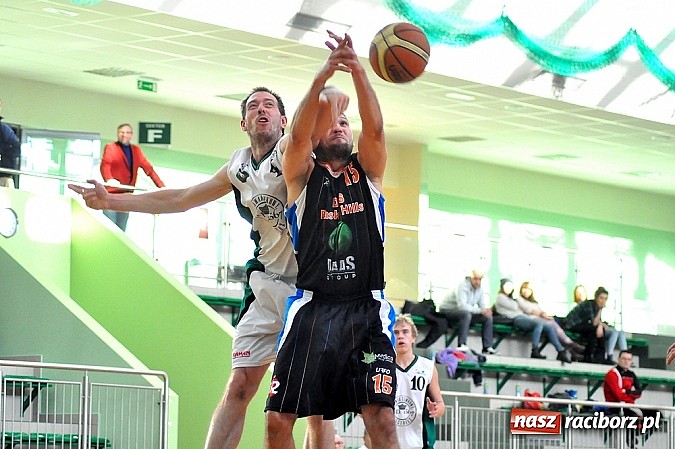 Zdjęcie w galerii na portalu naszraciborz.pl: Koszykówka Świąteczny prezent dla kibiców  wiadomości z regionu