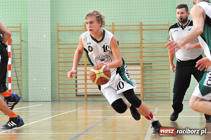 Zdjęcie w galerii na portalu naszraciborz.pl: Koszykówka Świąteczny prezent dla kibiców  wiadomości z regionu