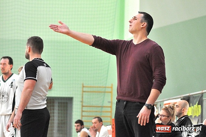 Zdjęcie w galerii na portalu naszraciborz.pl: Koszykówka Świąteczny prezent dla kibiców  wiadomości z regionu