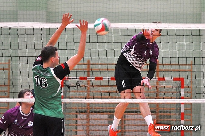 Zdjęcie w galerii na portalu naszraciborz.pl: Zażarta walka w końcówce i porażka AZS-u wiadomości z regionu