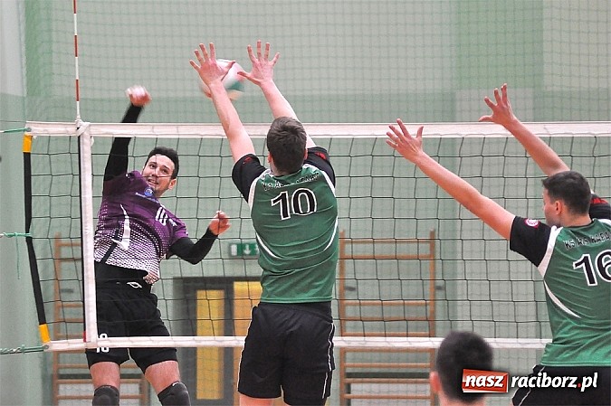 Zdjęcie w galerii na portalu naszraciborz.pl: Zażarta walka w końcówce i porażka AZS-u wiadomości z regionu