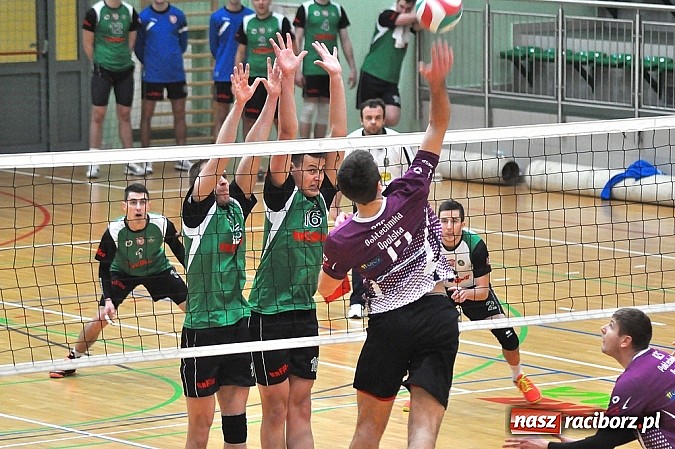 Zdjęcie w galerii na portalu naszraciborz.pl: Zażarta walka w końcówce i porażka AZS-u wiadomości z regionu