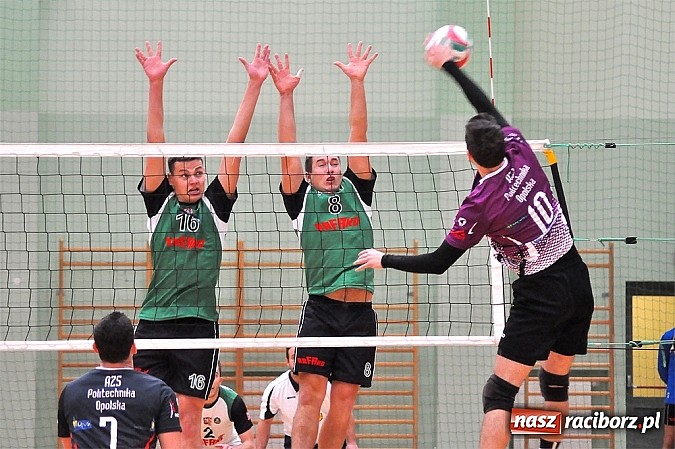 Zdjęcie w galerii na portalu naszraciborz.pl: Zażarta walka w końcówce i porażka AZS-u wiadomości z regionu
