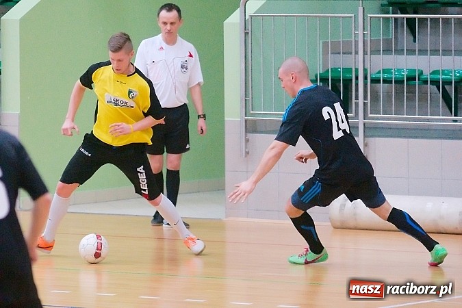 Zdjęcie w galerii na portalu naszraciborz.pl: Płomień zgaszony. Galaktyczni górą nad Cukiernią. Nerwowo w starciu Partnera z Mat-Bruk wiadomości z regionu