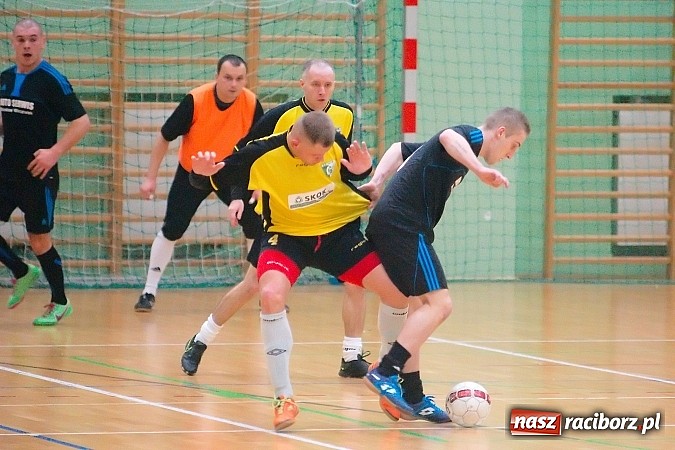 Zdjęcie w galerii na portalu naszraciborz.pl: Płomień zgaszony. Galaktyczni górą nad Cukiernią. Nerwowo w starciu Partnera z Mat-Bruk wiadomości z regionu