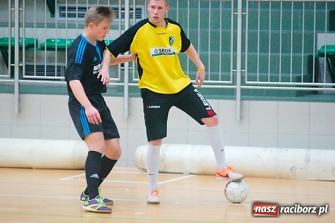 Zdjęcie w galerii na portalu naszraciborz.pl: Płomień zgaszony. Galaktyczni górą nad Cukiernią. Nerwowo w starciu Partnera z Mat-Bruk wiadomości z regionu