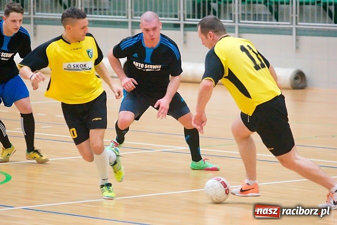 Zdjęcie w galerii na portalu naszraciborz.pl: Płomień zgaszony. Galaktyczni górą nad Cukiernią. Nerwowo w starciu Partnera z Mat-Bruk wiadomości z regionu