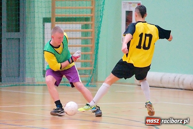 Zdjęcie w galerii na portalu naszraciborz.pl: Płomień zgaszony. Galaktyczni górą nad Cukiernią. Nerwowo w starciu Partnera z Mat-Bruk wiadomości z regionu
