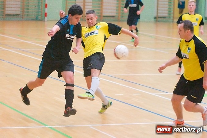 Zdjęcie w galerii na portalu naszraciborz.pl: Płomień zgaszony. Galaktyczni górą nad Cukiernią. Nerwowo w starciu Partnera z Mat-Bruk wiadomości z regionu