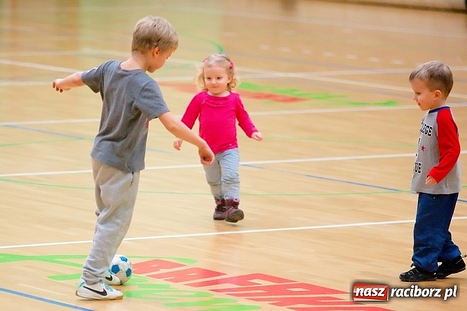 Zdjęcie w galerii na portalu naszraciborz.pl: Płomień zgaszony. Galaktyczni górą nad Cukiernią. Nerwowo w starciu Partnera z Mat-Bruk wiadomości z regionu