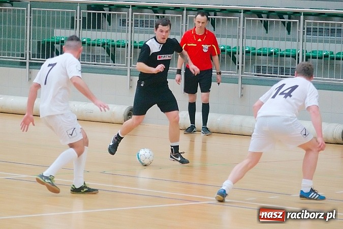 Zdjęcie w galerii na portalu naszraciborz.pl: Płomień zgaszony. Galaktyczni górą nad Cukiernią. Nerwowo w starciu Partnera z Mat-Bruk wiadomości z regionu