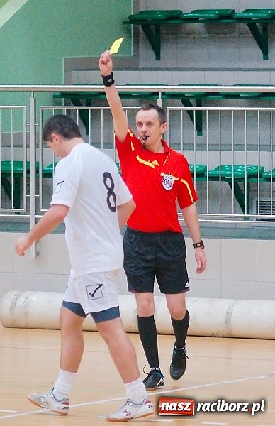 Zdjęcie w galerii na portalu naszraciborz.pl: Płomień zgaszony. Galaktyczni górą nad Cukiernią. Nerwowo w starciu Partnera z Mat-Bruk wiadomości z regionu