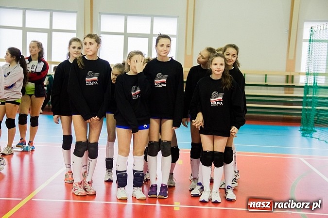 Zdjęcie w galerii na portalu naszraciborz.pl: IX Turniej Piłki Siatkowej Młodziczek o Puchar Starosty Raciborskiego wiadomości z regionu