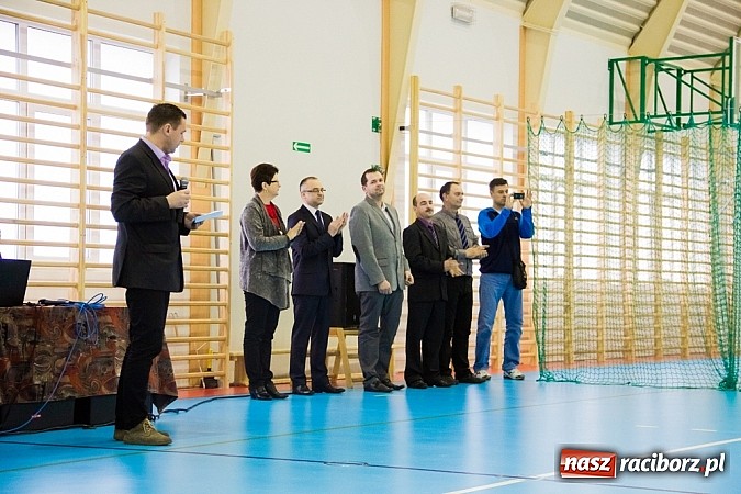 Zdjęcie w galerii na portalu naszraciborz.pl: IX Turniej Piłki Siatkowej Młodziczek o Puchar Starosty Raciborskiego wiadomości z regionu
