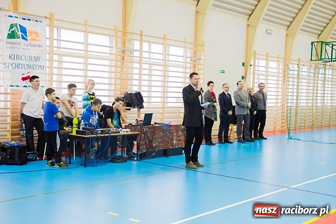 Zdjęcie w galerii na portalu naszraciborz.pl: IX Turniej Piłki Siatkowej Młodziczek o Puchar Starosty Raciborskiego wiadomości z regionu