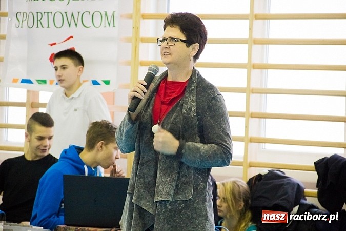 Zdjęcie w galerii na portalu naszraciborz.pl: IX Turniej Piłki Siatkowej Młodziczek o Puchar Starosty Raciborskiego wiadomości z regionu