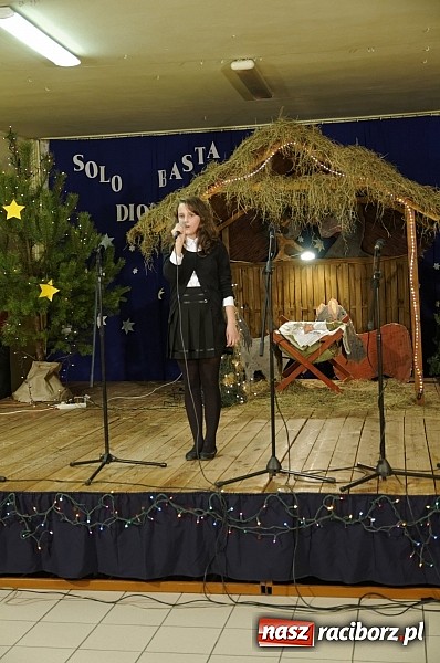 Zdjęcie w galerii na portalu naszraciborz.pl: Pokoleniowe kolędowanie w osiemnastce  wiadomości z regionu