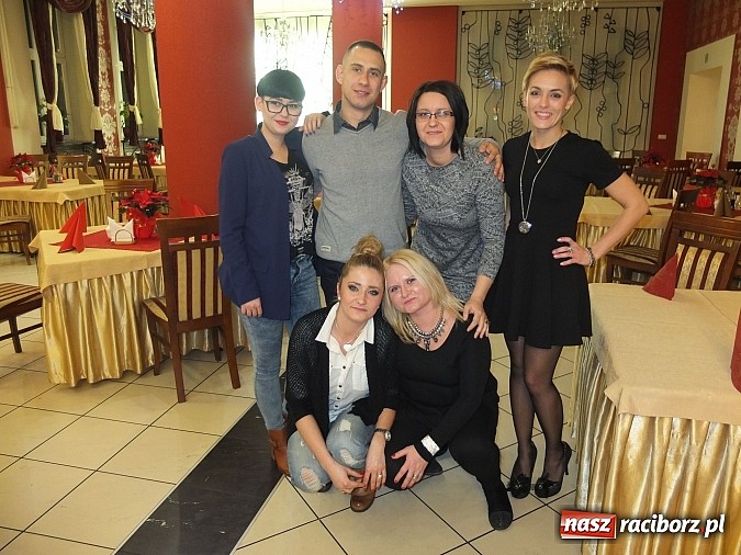 Zdjęcie w galerii na portalu naszraciborz.pl: Sportowa wigilia u Łamatorów wiadomości z regionu