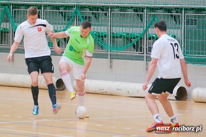 Zdjęcie w galerii na portalu naszraciborz.pl: HLPN: Nerwowo i czerwono w I lidze. Tritle lepsze w hicie kolejki wiadomości z regionu