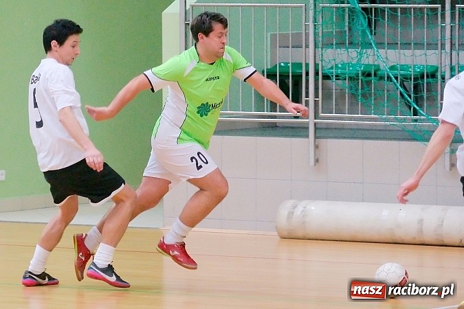 Zdjęcie w galerii na portalu naszraciborz.pl: HLPN: Nerwowo i czerwono w I lidze. Tritle lepsze w hicie kolejki wiadomości z regionu