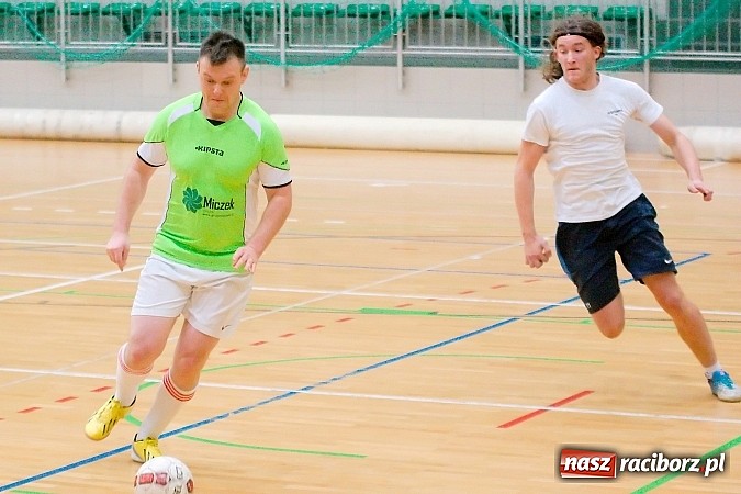 Zdjęcie w galerii na portalu naszraciborz.pl: HLPN: Nerwowo i czerwono w I lidze. Tritle lepsze w hicie kolejki wiadomości z regionu