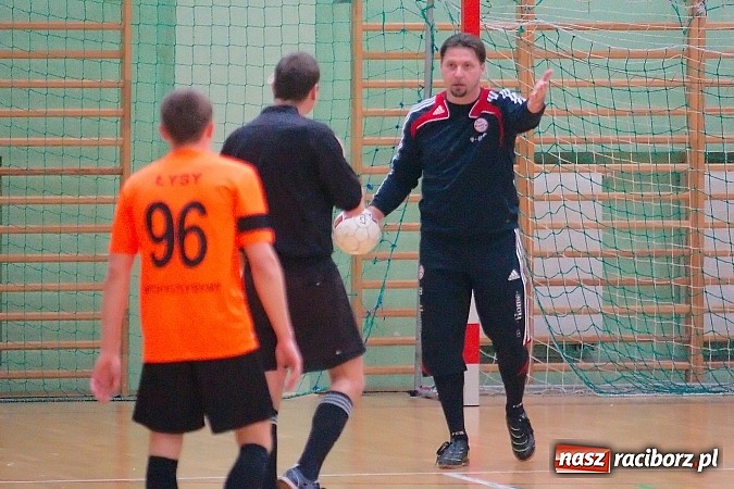 Zdjęcie w galerii na portalu naszraciborz.pl: HLPN: Nerwowo i czerwono w I lidze. Tritle lepsze w hicie kolejki wiadomości z regionu