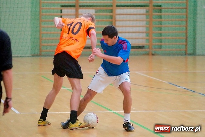 Zdjęcie w galerii na portalu naszraciborz.pl: HLPN: Nerwowo i czerwono w I lidze. Tritle lepsze w hicie kolejki wiadomości z regionu