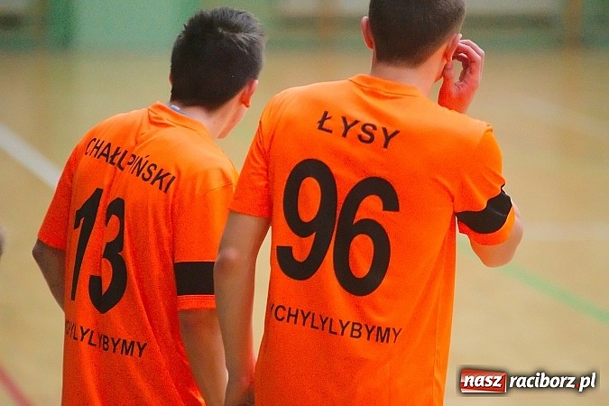 Zdjęcie w galerii na portalu naszraciborz.pl: HLPN: Nerwowo i czerwono w I lidze. Tritle lepsze w hicie kolejki wiadomości z regionu