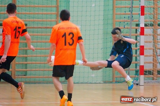 Zdjęcie w galerii na portalu naszraciborz.pl: HLPN: Nerwowo i czerwono w I lidze. Tritle lepsze w hicie kolejki wiadomości z regionu