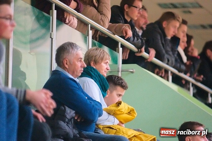 Zdjęcie w galerii na portalu naszraciborz.pl: HLPN: Nerwowo i czerwono w I lidze. Tritle lepsze w hicie kolejki wiadomości z regionu