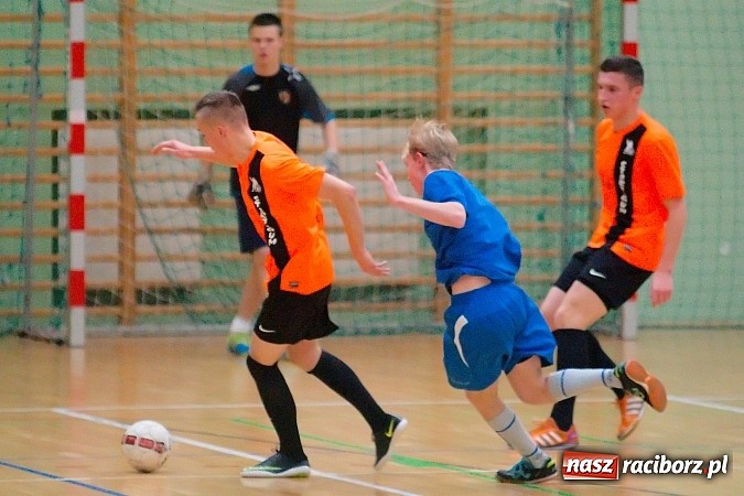 Zdjęcie w galerii na portalu naszraciborz.pl: HLPN: Nerwowo i czerwono w I lidze. Tritle lepsze w hicie kolejki wiadomości z regionu